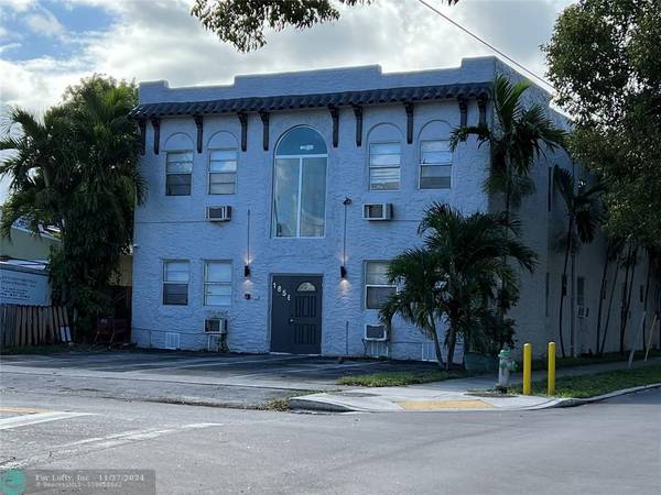 1856 Lincoln St, Hollywood, FL 33020