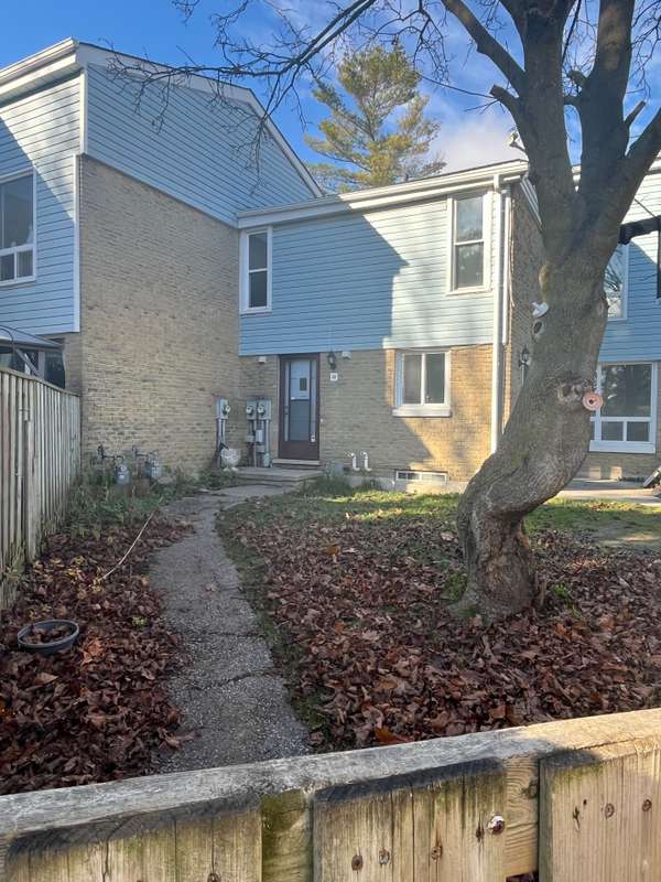 33 Burns DR #38, Guelph, ON N1H 6V8