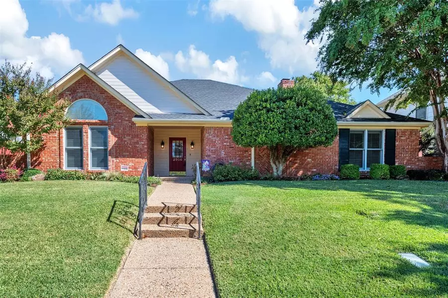 2906 Spring Lake Drive, Richardson, TX 75082