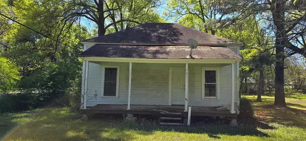 301 W Georgia Avenue,  Vivian,  LA 71082