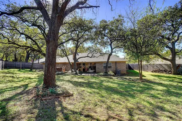 Bedford, TX 76021,1621 Bent Oak Drive