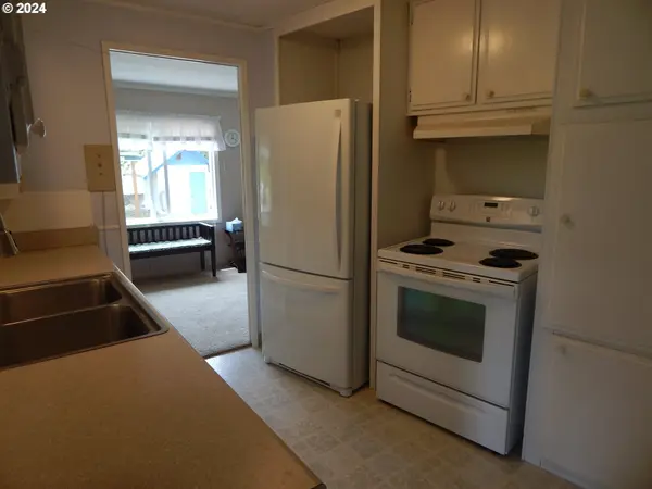 Scappoose, OR 97056,53194 COLUMBIA RIVER HWY