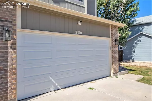 Colorado Springs, CO 80922,2910 Harrisburg WAY