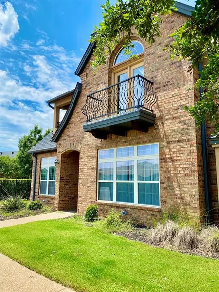 2508 Herons Nest Drive, Granbury, TX 76048