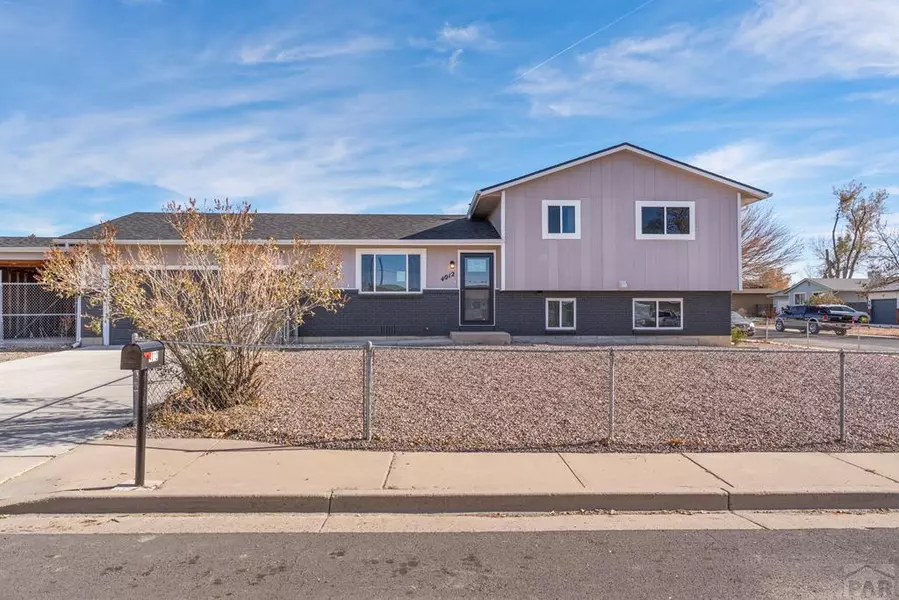 4012 Crestview Dr, Pueblo, CO 81008