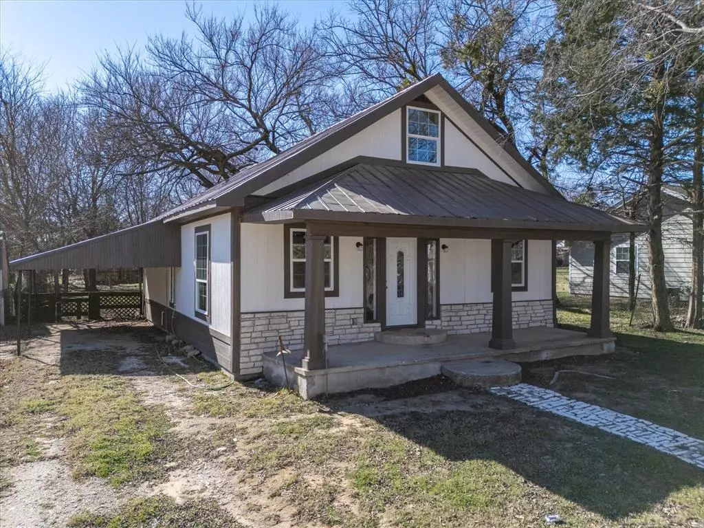 Bowie, TX 76230,410 Elba Street