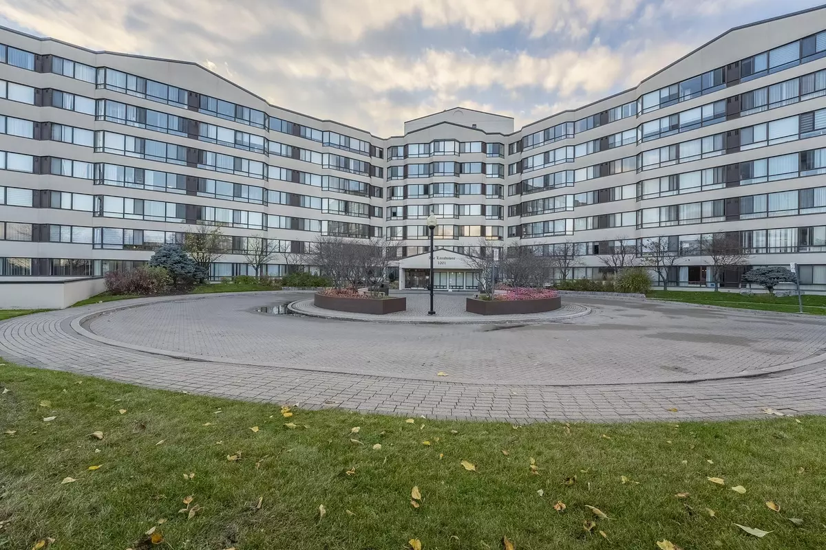 Mississauga, ON L5V 2X5,1001 Cedarglen Gate #714