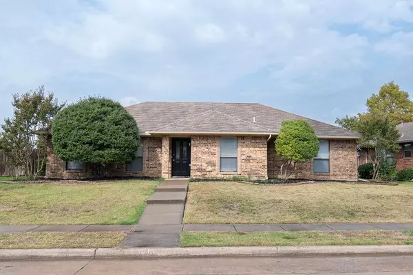 1605 Steenson Drive, Carrollton, TX 75007