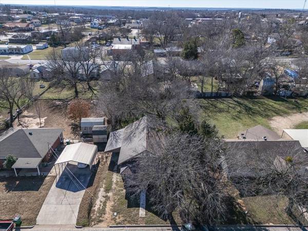 Bowie, TX 76230,410 Elba Street