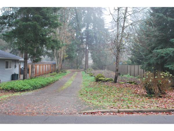 5174 Lakeview BLVD, Lake Oswego, OR 97035