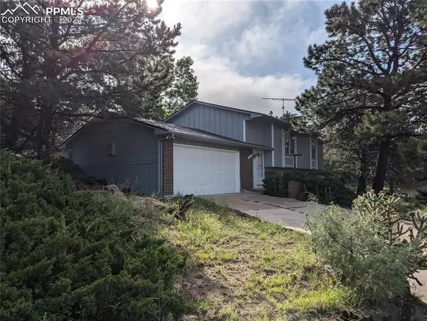 Colorado Springs, CO 80918,5215 Diamond DR