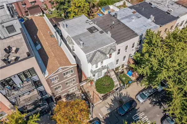 Brooklyn, NY 11221,31 Woodbine ST