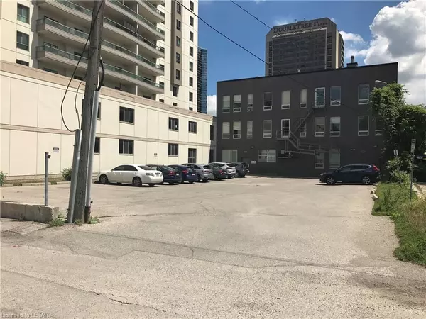 London, ON N6B 1T6,300 DUNDAS ST #301