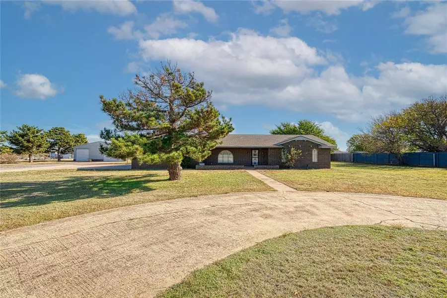 1410 N Connally Street, Sayre, OK 73662