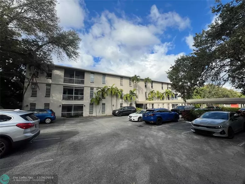 215 NE 16th Ave  #203, Fort Lauderdale, FL 33301