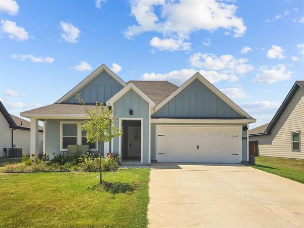 2330 Begonia Way, Pilot Point, TX 76258