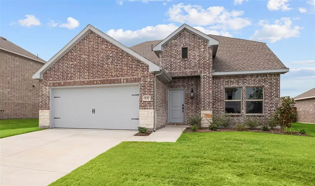 537 Ridgewood Drive, Van Alstyne, TX 75495