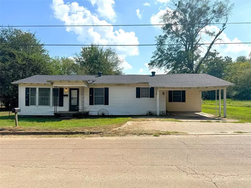 523 West Street, Pittsburg, TX 75686