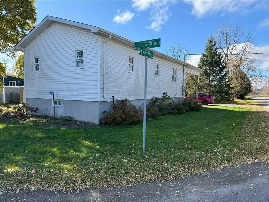 Montague, ON K7A 2W8,20 JUBILEE ST