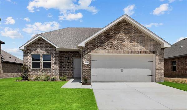 532 Brook View Drive,  Van Alstyne,  TX 75495