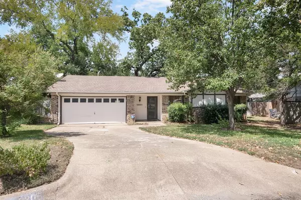 3805 Boxwood Court, Arlington, TX 76017