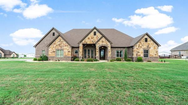 9401 Jadine Lane, Justin, TX 76247