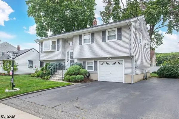 Wanaque Boro, NJ 07420,2B Dickens Pl