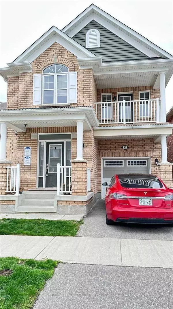 32 Gibbs RD, Brampton, ON L7A 0G2