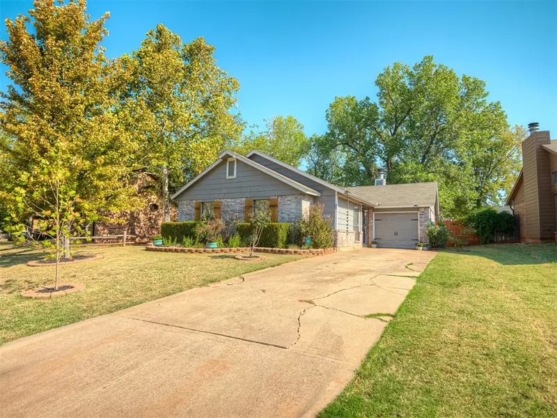 524 Foxfire Road, Edmond, OK 73003