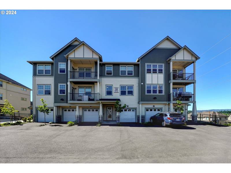 17168 SW SNOWDALE ST #303, Beaverton, OR 97007