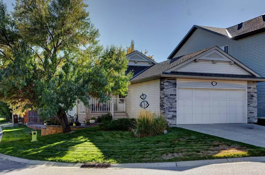 355 New Brighton PL Southeast, Calgary, AB T2Z 4W6