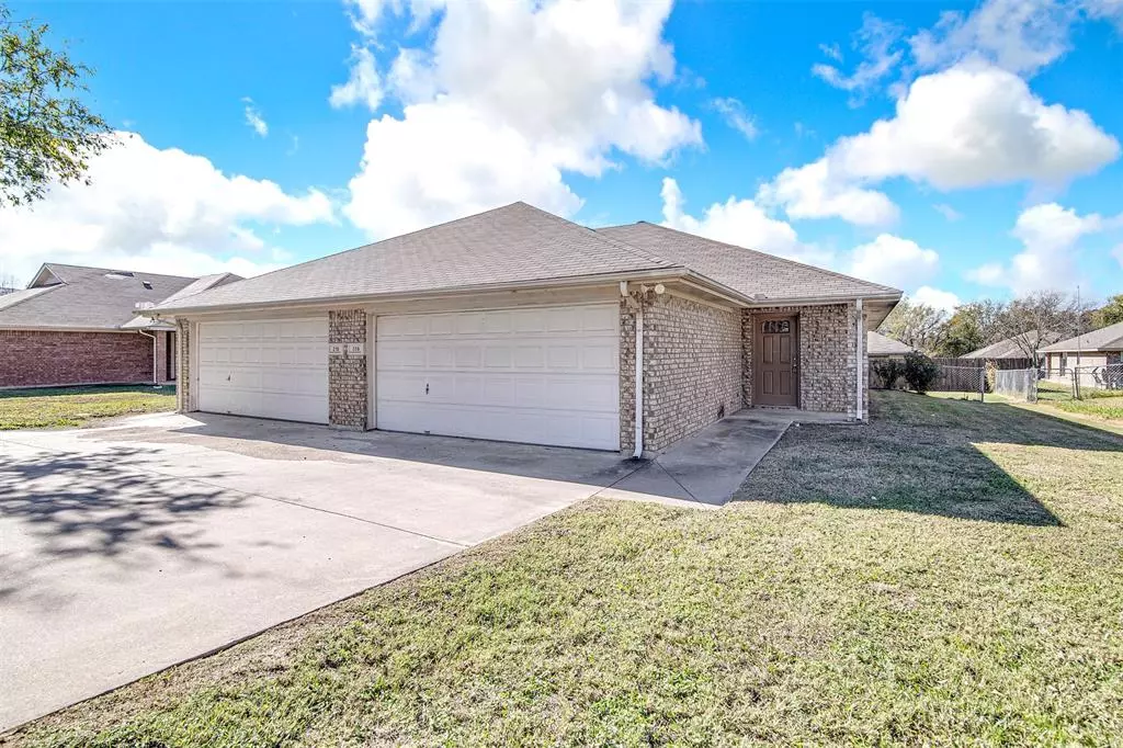 Joshua, TX 76058,208 Joshua Boulevard #208