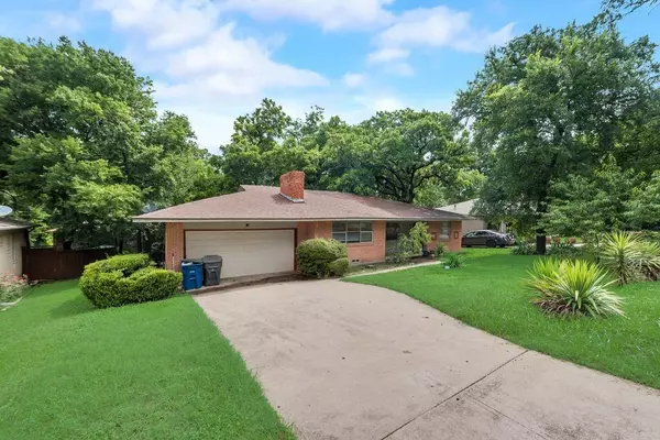 7405 Daingerfield Drive, Dallas, TX 75227