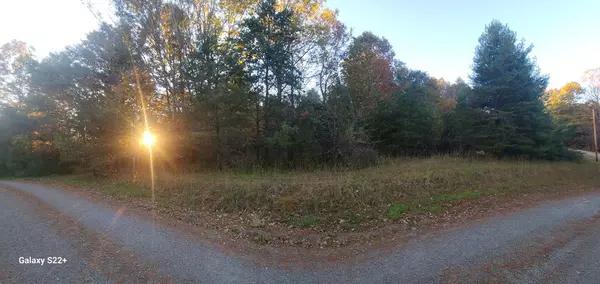 5.48 ac Hidden Ridge, Hillsville, VA 24343