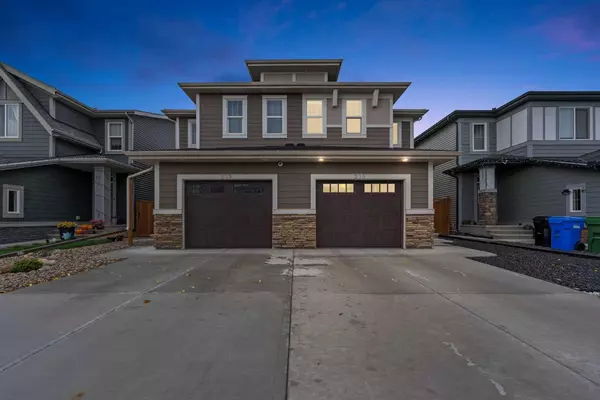 Calgary, AB T2X 4R2,215 Creekstone WAY SW