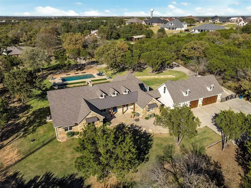 140 Maverick Court, Granbury, TX 76049