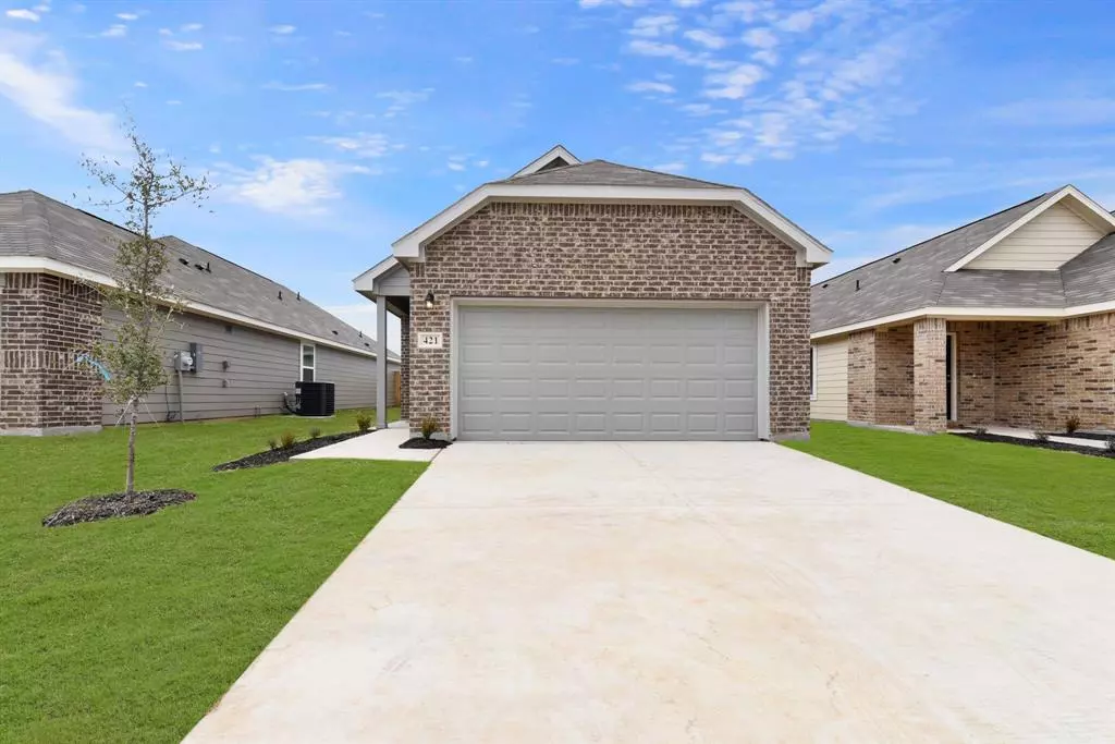 Everman, TX 76140,421 Woodhouse Way