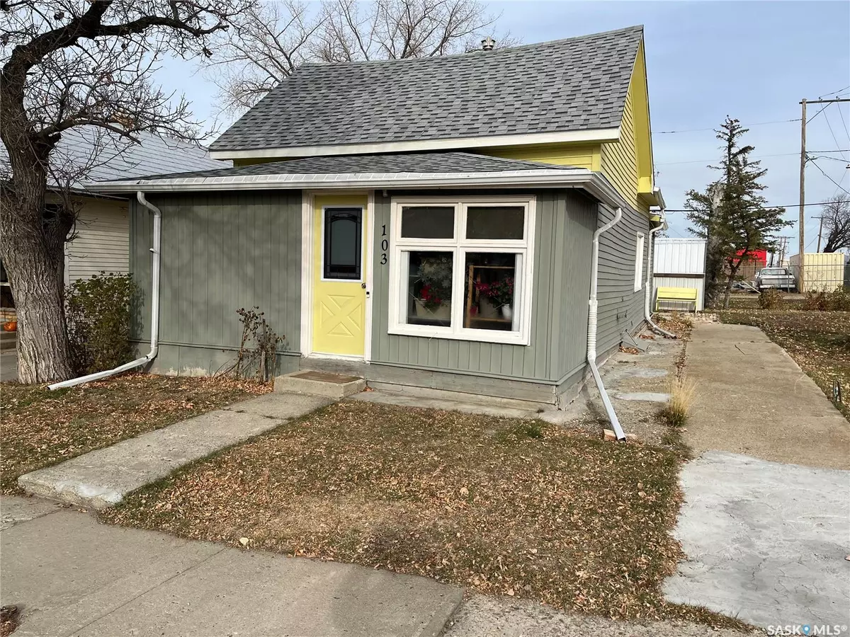 Gravelbourg, SK S0H 1X0,103 5th AVENUE W