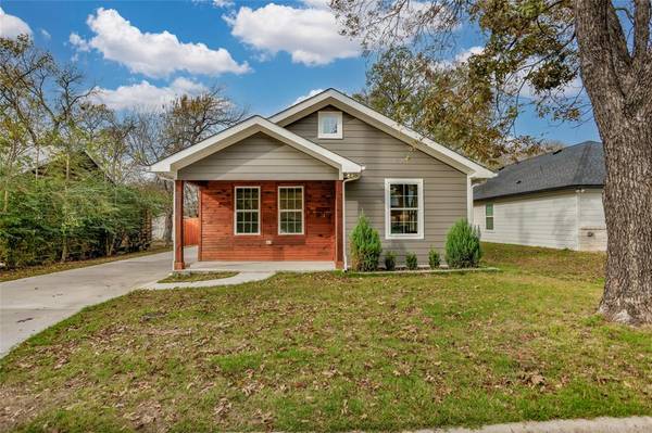 813 Ritchey Street, Gainesville, TX 76240