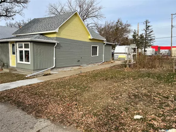 Gravelbourg, SK S0H 1X0,103 5th AVENUE W