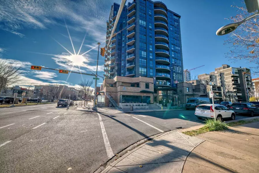 303 13 AVE Southwest #202, Calgary, AB T2R0Y9