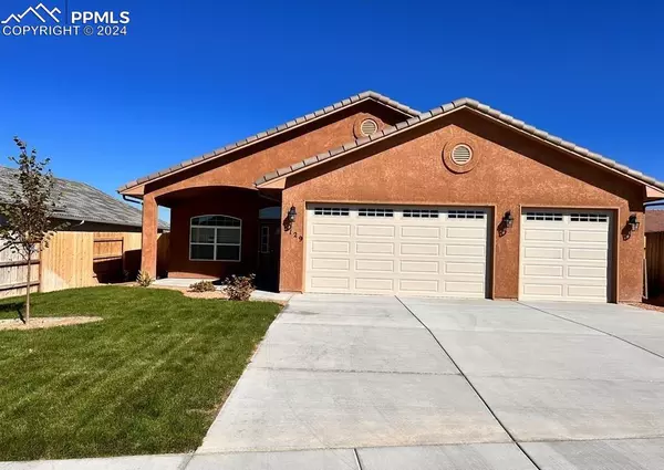 Pueblo, CO 81005,5129 Berrycrest DR