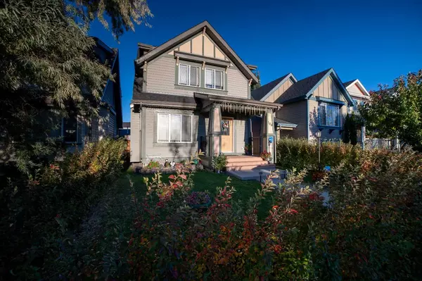 Calgary, AB T2Z 4V5,184 Copperfield Rise SE