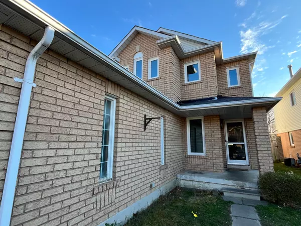 Whitby, ON L1R 2K1,106 Creekwood CRES