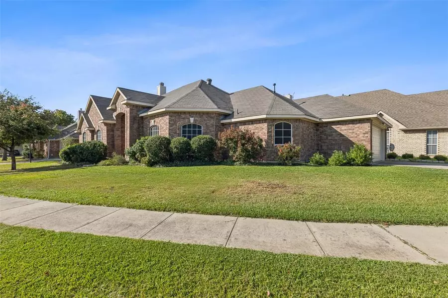 4828 Campfire Court, Fort Worth, TX 76244