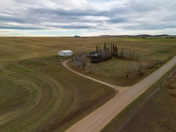 234013 Twp Rd 324, Rural Kneehill County, AB T0M 2C0