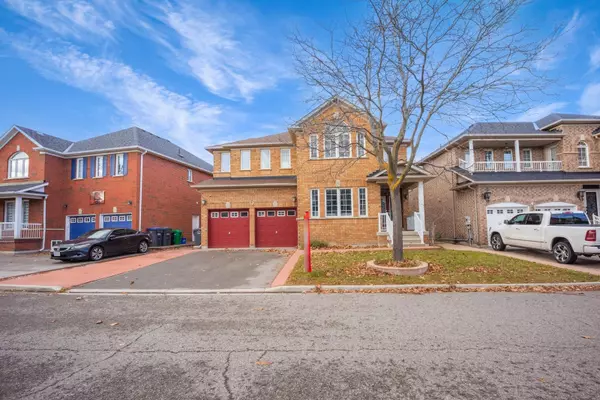 6 Nina PL, Brampton, ON L7A 2E4