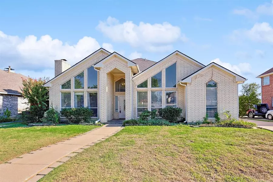 1023 Cambridge Drive, Carrollton, TX 75007