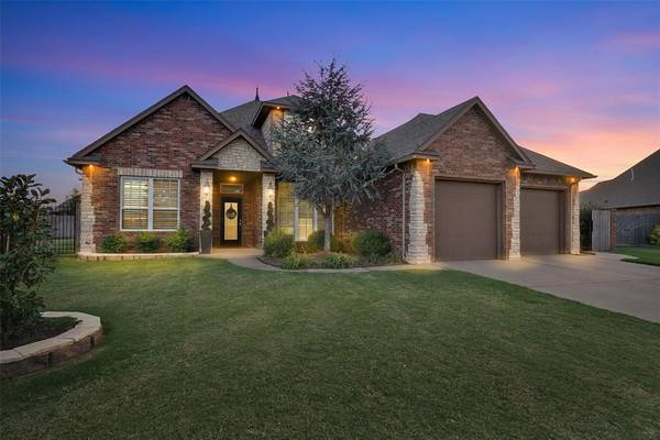 912 Stonebridge Court, Weatherford, OK 73096