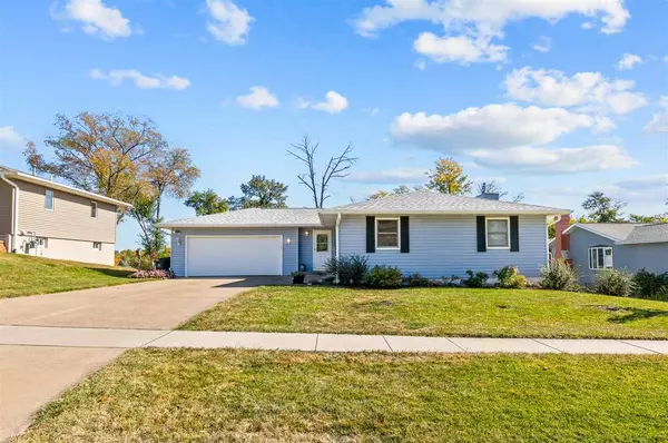 1707 Morris Ave NW, Cedar Rapids, IA 52405